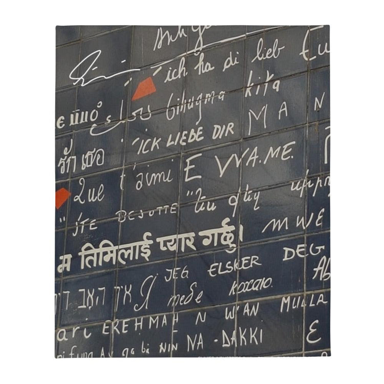 Olivier Industries ® Signature on Jan Olivier´s Photography "Le Mur de je t´aime" Decke - Throw Blanket - Olivier Industries
