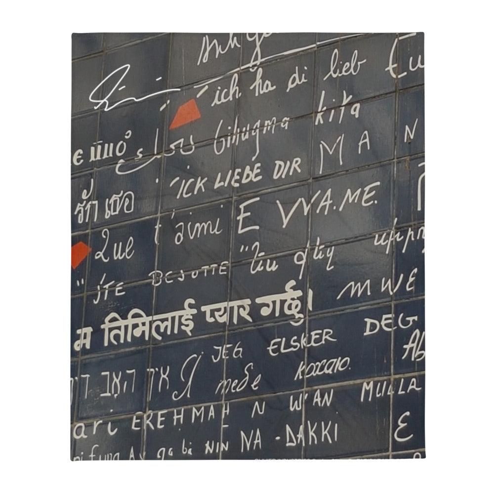 Olivier Industries ® Signature on Jan Olivier´s Photography "Le Mur de je t´aime" Decke - Throw Blanket - Olivier Industries